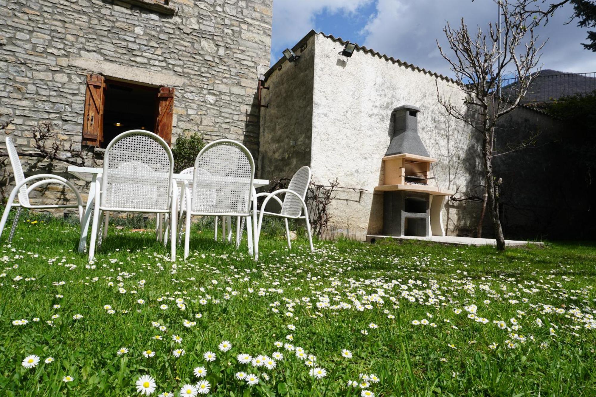 Cirjuana, Casa En El Centro Con Agradable Jardin Y Barbacoa By Pirineos 360 Villa Biescas  Exterior photo